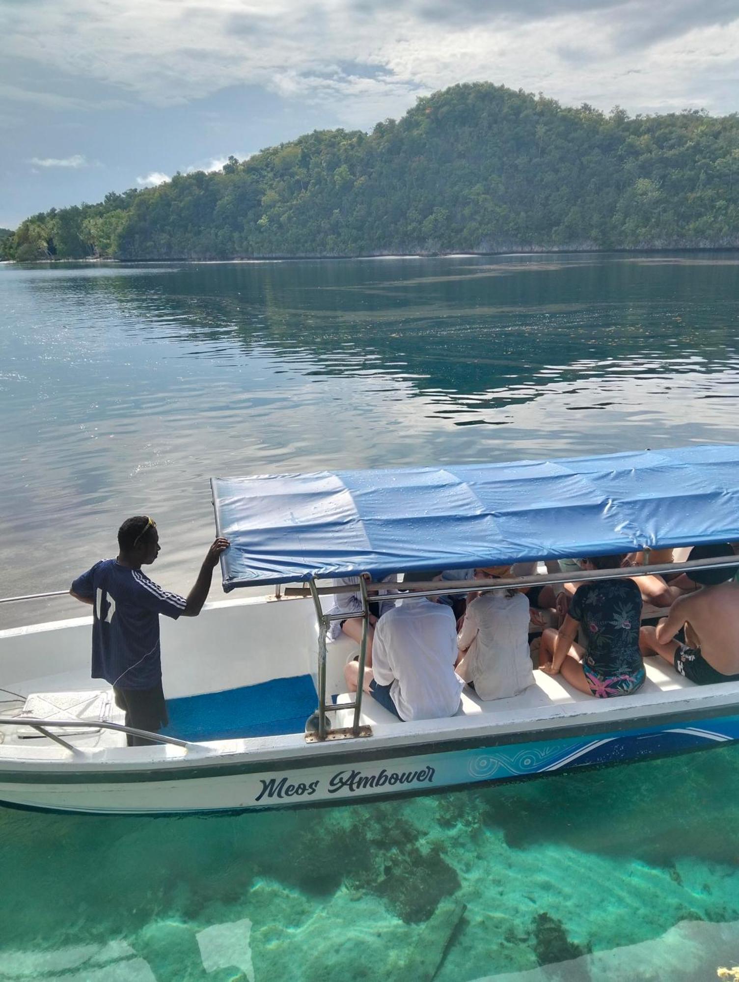 Meos Ambower Homestay Raja Ampat Fam Exterior photo